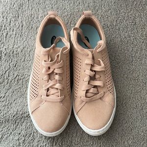 WORN ONCE - Dr. Scholl’s sneakers